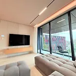 Luxury In The Vertical Forest Building تيرانا