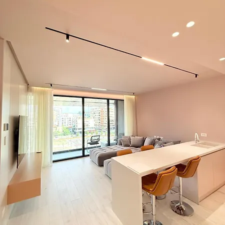 Luxury In The Vertical Forest Building تيرانا