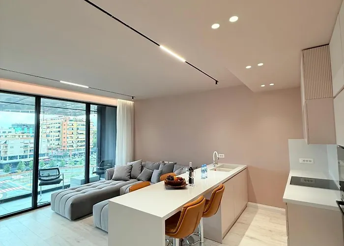 Luxury In The Vertical Forest Building 公寓