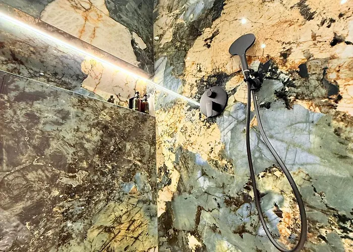 Luxury In The Vertical Forest Building Lägenhet