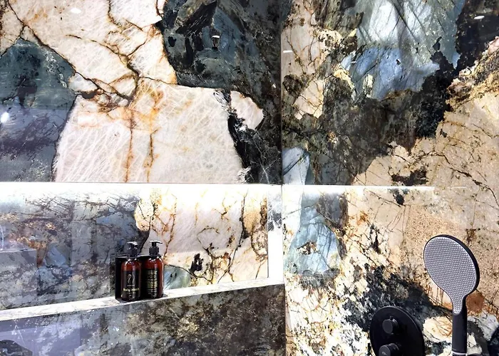 Luxury In The Vertical Forest Building Lägenhet