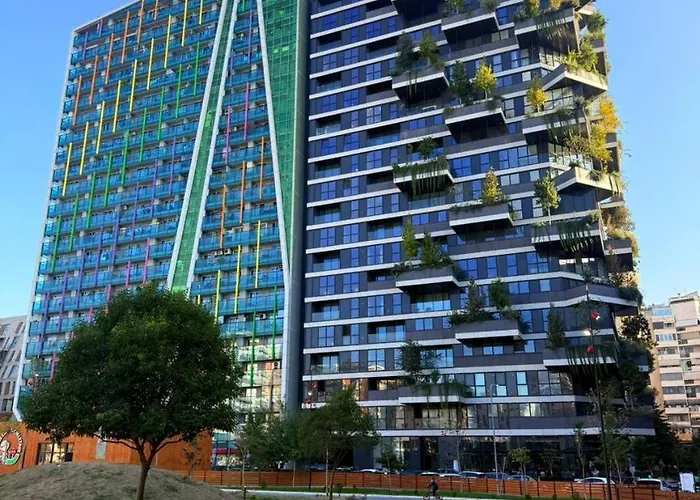 Luxury In The Vertical Forest Building 公寓 *