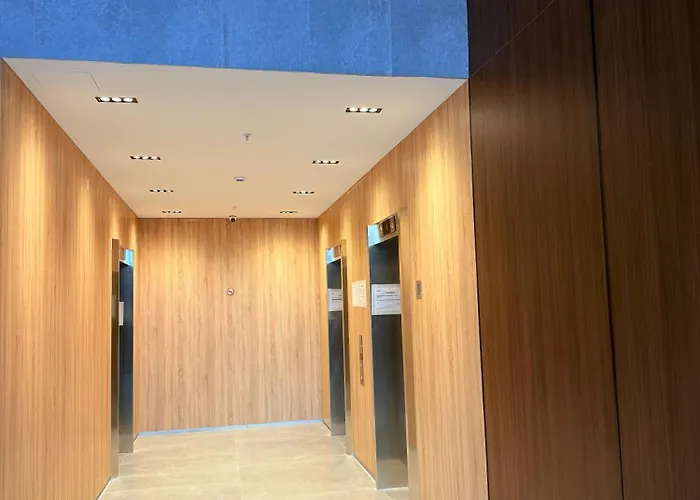 Luxury In The Vertical Forest Building * 地拉那