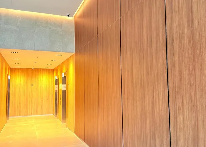 Luxury In The Vertical Forest Building * 地拉那