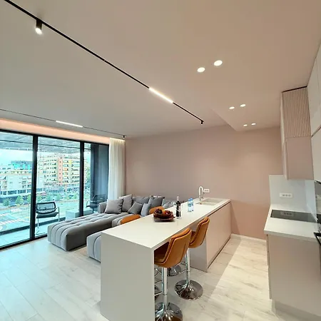 Luxury In The Vertical Forest Building Apartamento